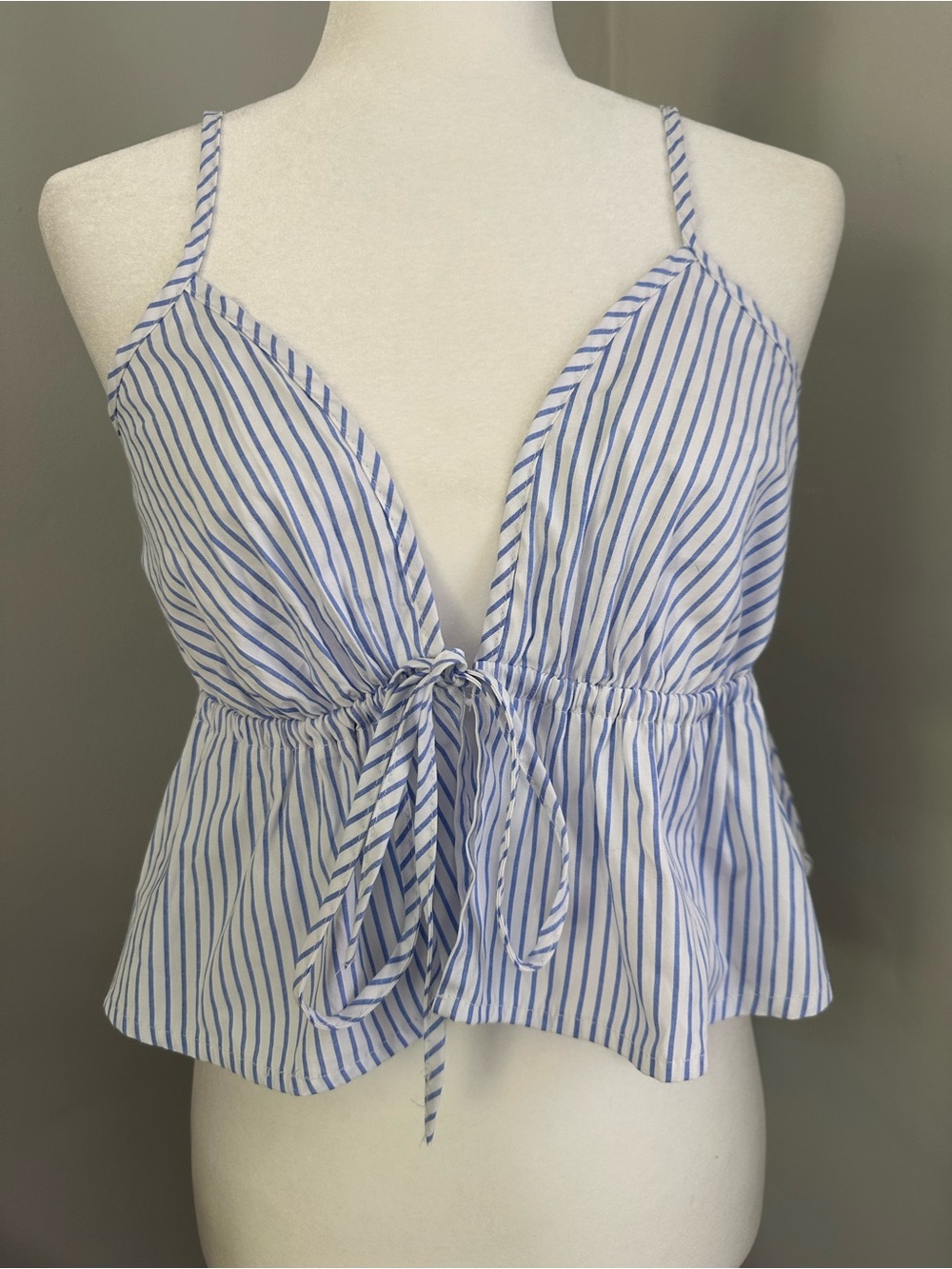 Missguided Cropped Tank, Blue/White Striped, Nautical, Classic, Tie Front,‎ M